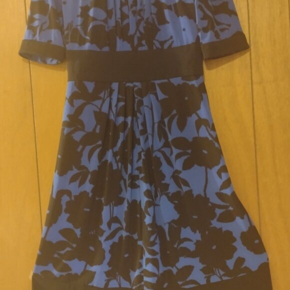 Royal Blue- Floral Knee-length Dress - Picture 3 of 9